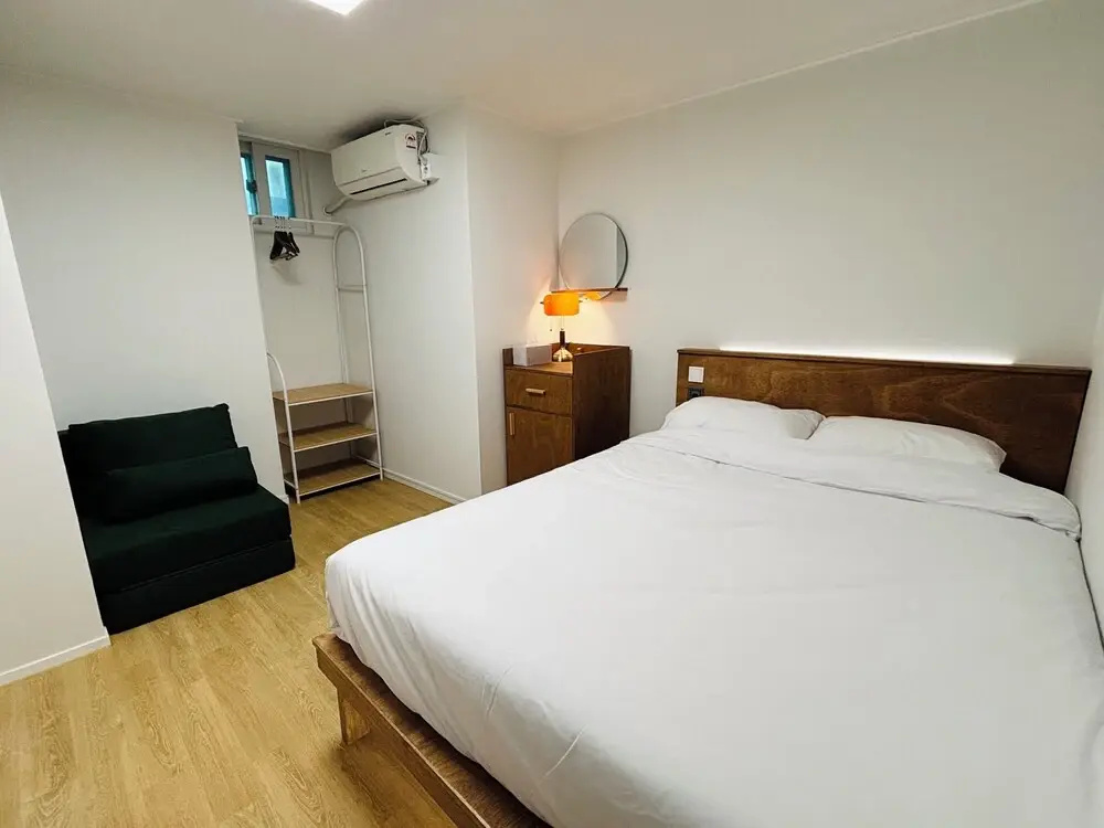 Standard Double room (full double bed)