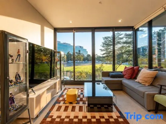 North Ryde 2BR + Study | Metro, Parking, Pool