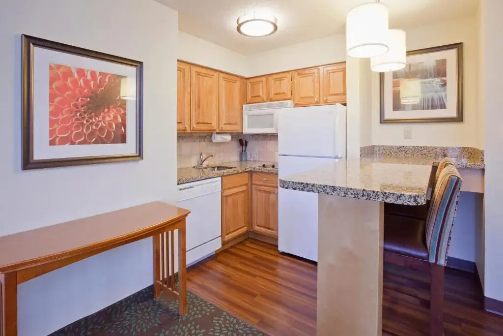 Staybridge Suites MPLS-Maple Grove/Arbor Lakes by IHG - Chambres