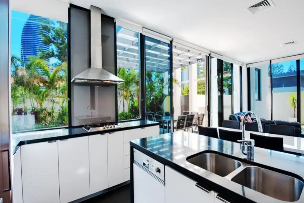 Ultra Broadbeach - Général