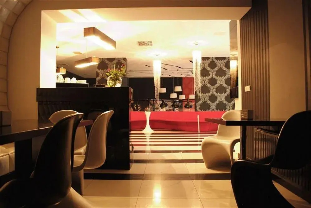 Hotel Black & White - Général