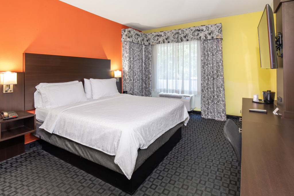 Holiday Inn Garland by IHG - Général
