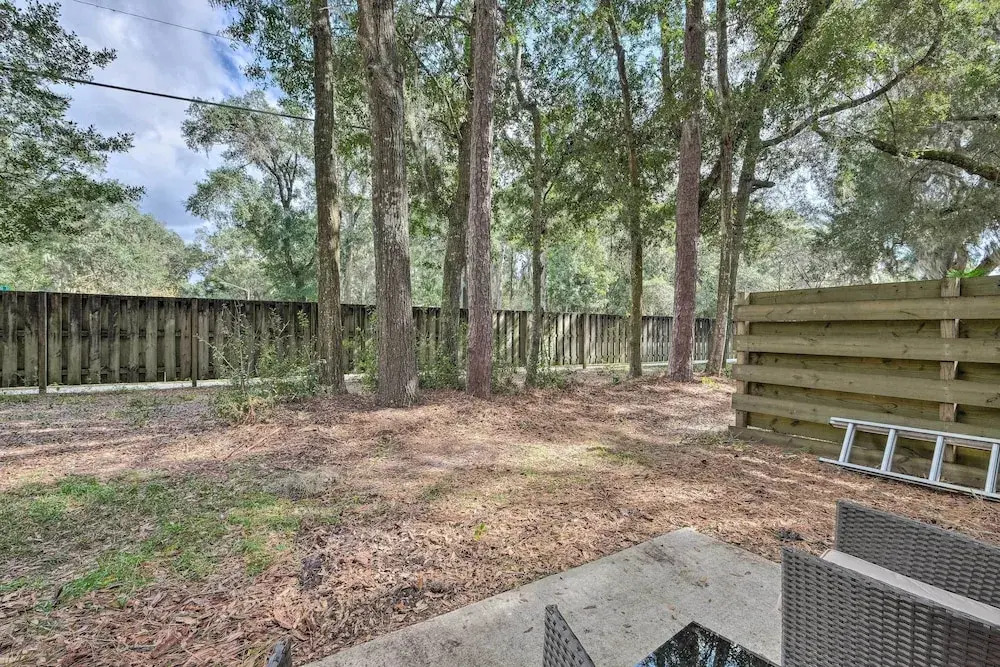 Cozy Condo ~ 5 Mi to University of Florida! — фото