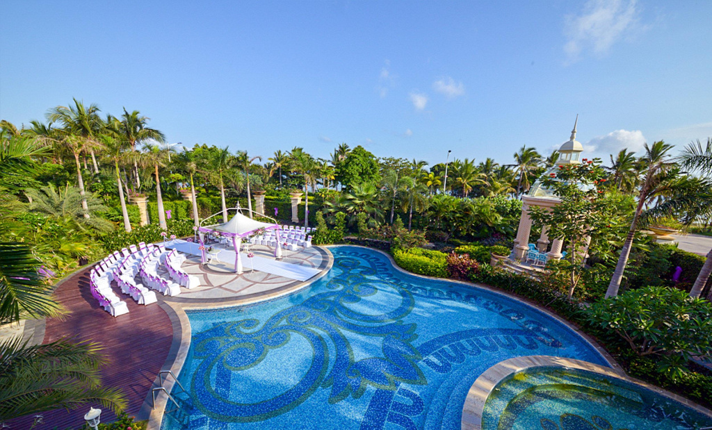 Отель Crowne Plaza Resort Sanya Bay в Санье