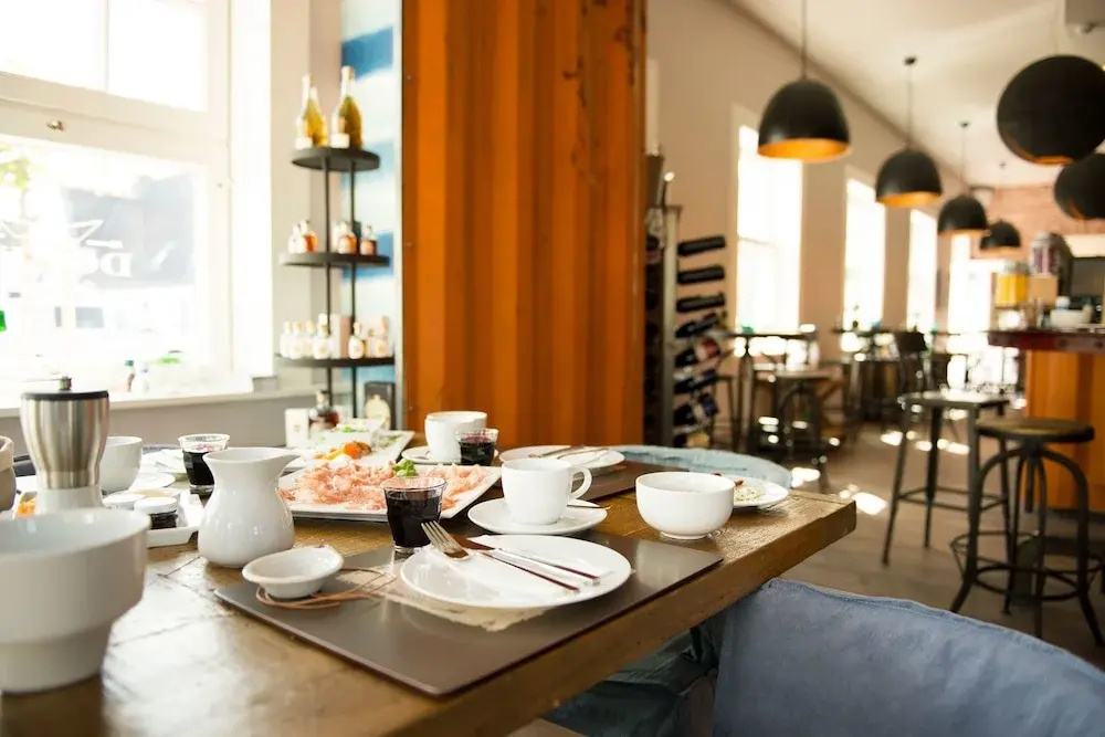 Food & Beverage