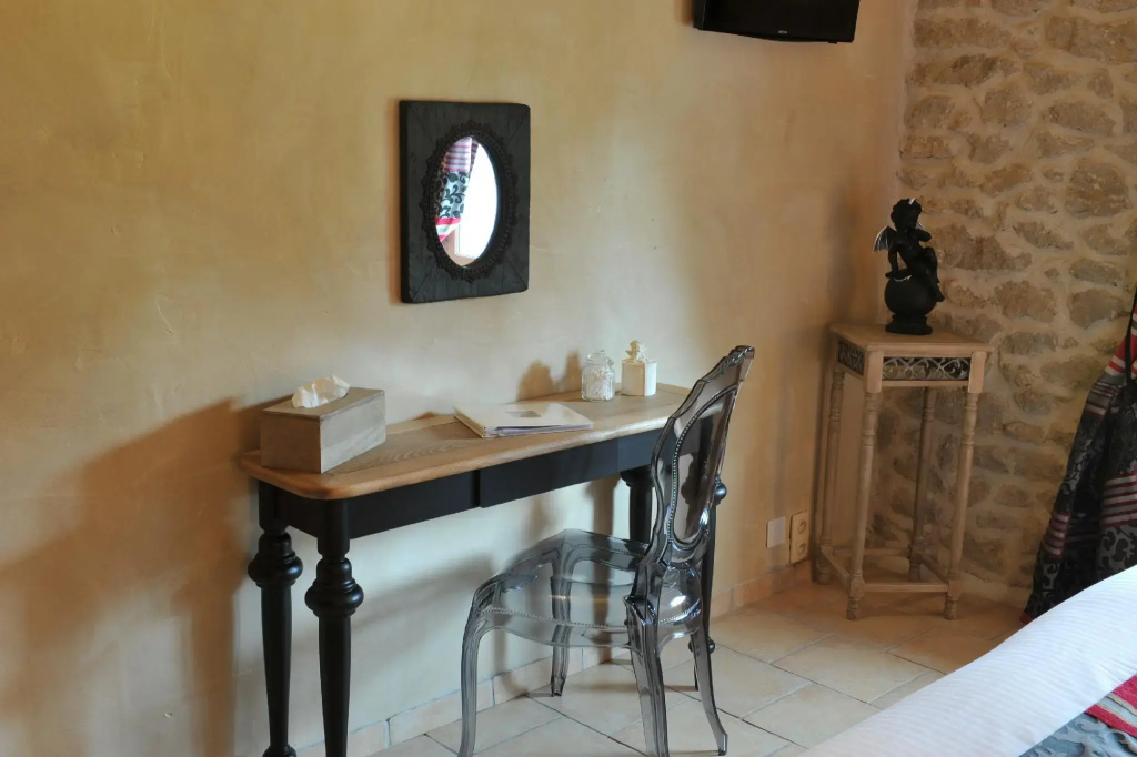 Standard Double room with garden view (full double bed)