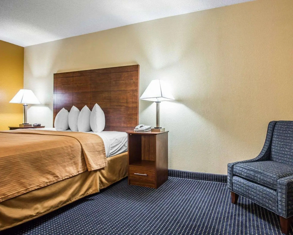 Standard Double room (full double bed)