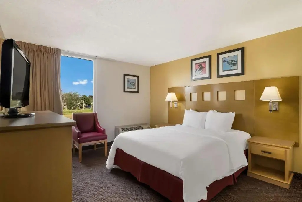 Standard Double room (full double bed)