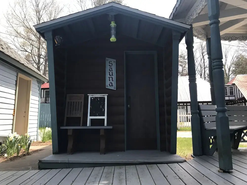 Harbor Light Inn