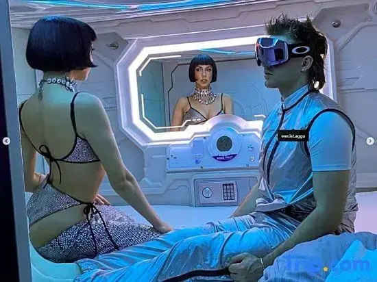 Space Night Capsule Hotel — фото
