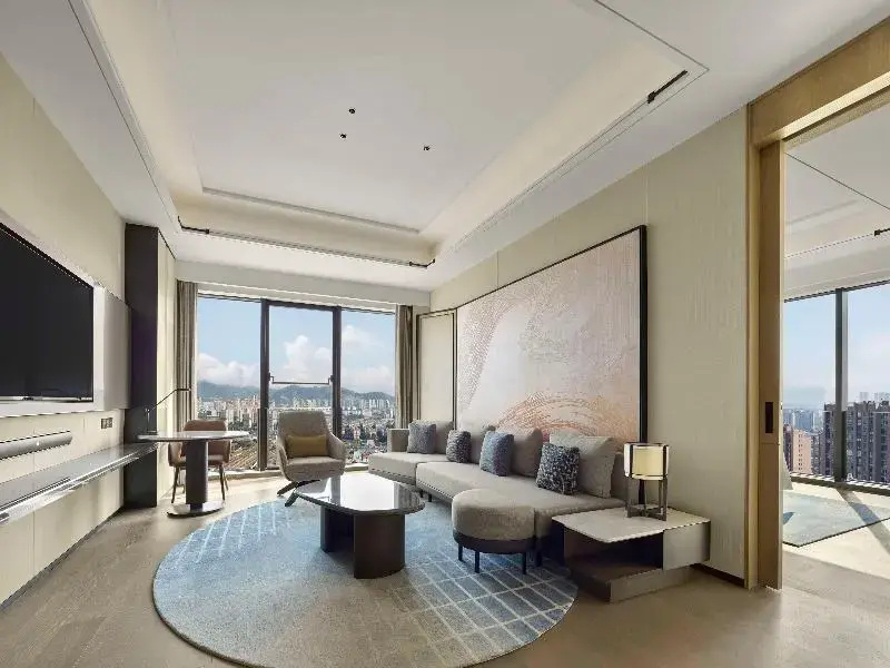 Premium Suite