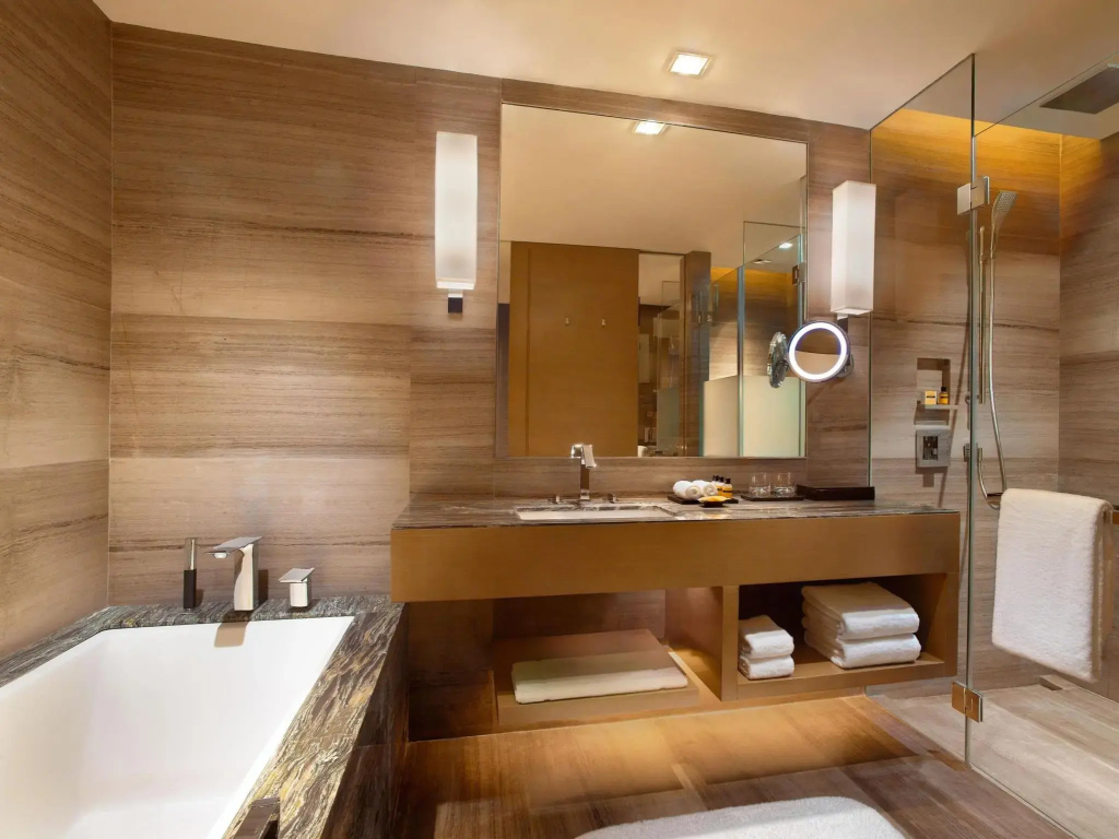 Double room (full double bed)