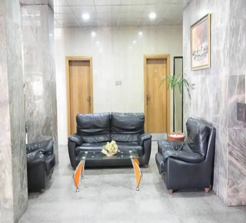 Lobby & Reception