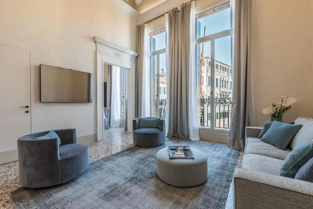Deluxe Apartment