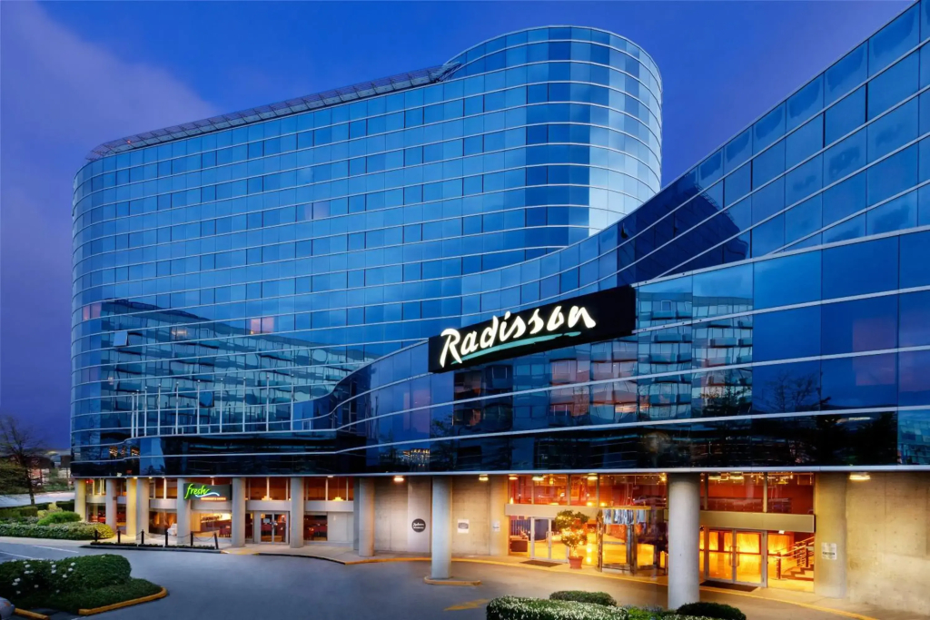 Radisson Hotel Vancouver Airport - фото 28
