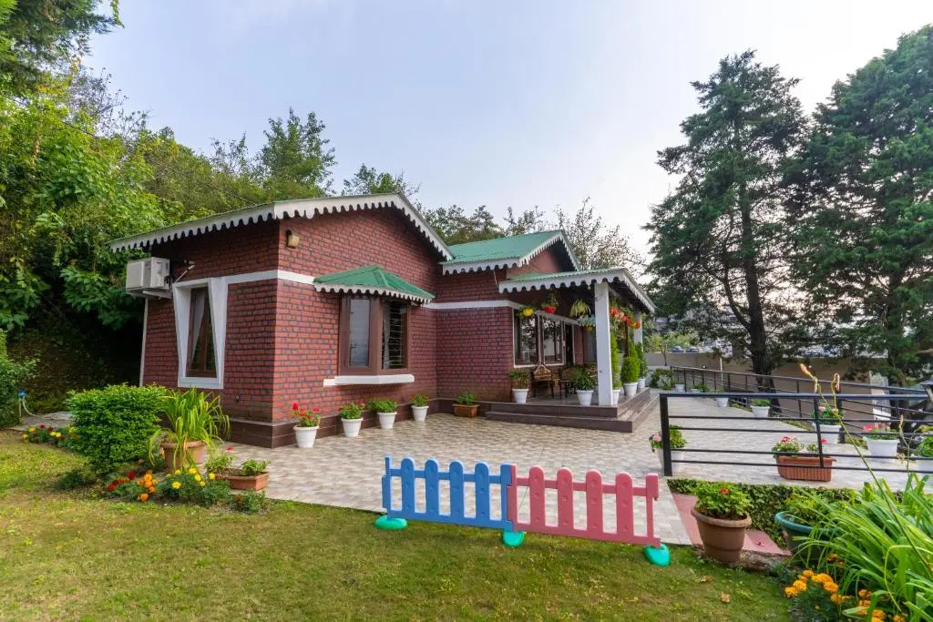 SaffronStays Gardens On The Lake