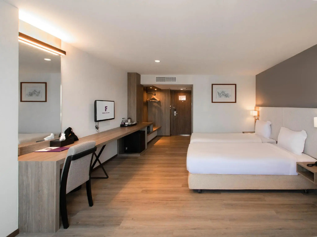 Superior Double room with city view (twin beds)