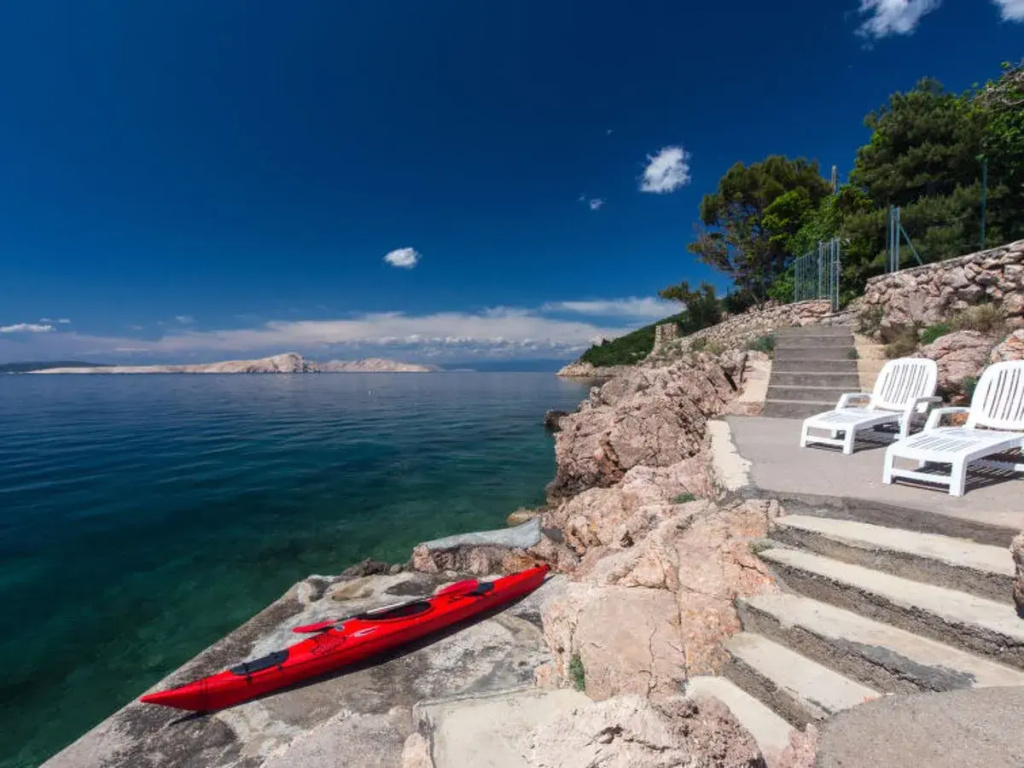 Beach & Waterfront