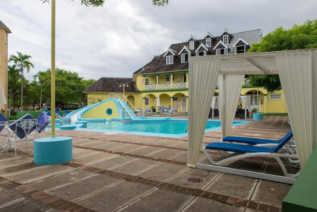 Hotel photo 12