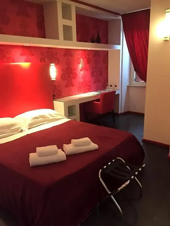 Deluxe Double room with balcony and with city view (full double bed)
