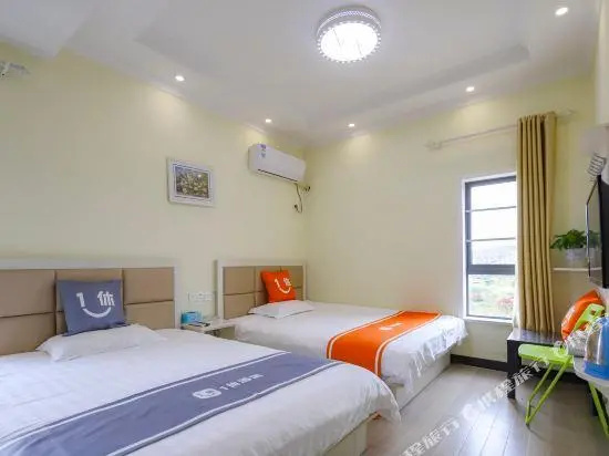 12/5000 1 Hugh Lu Copper Hotel