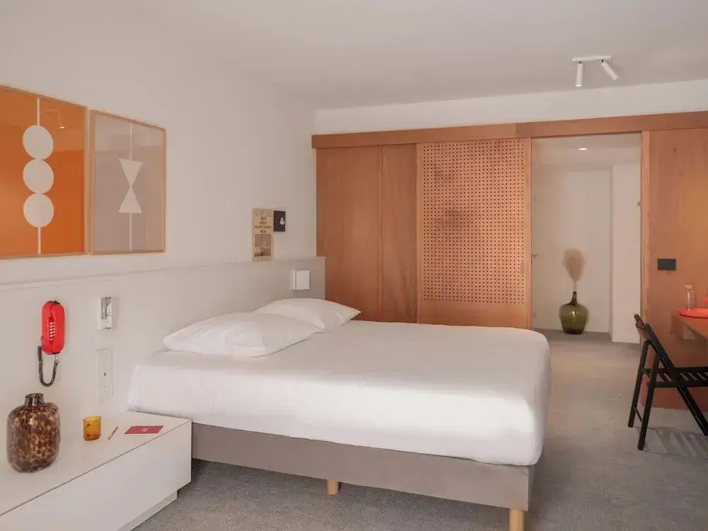 Junior Suite with harbour view