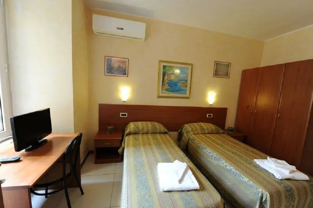 Hotel photo 8
