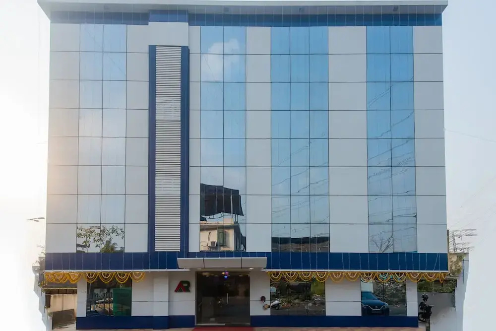 OYO 17391 Arya Residency