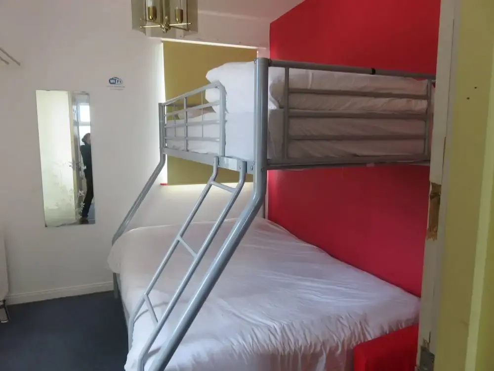 Finn McCool's Giants Causeway Hostel - фото 4