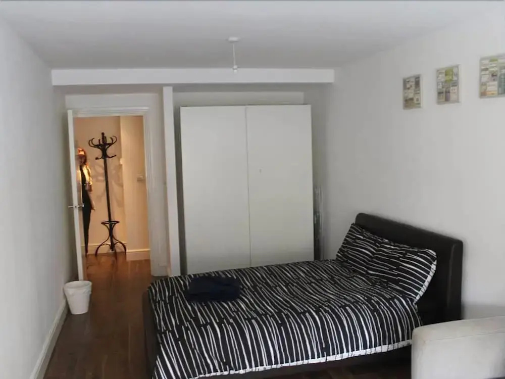 Zone 1 Hoxton 2 Bedroom Flat