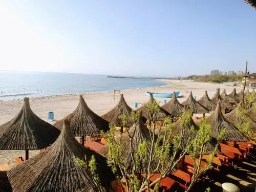 Beach & Waterfront