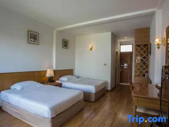 Двухместный номер Deluxe двуспальная кровать в Sirin Hotel Hua Hin