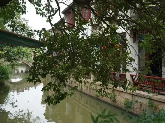 Tongli wear heart inn