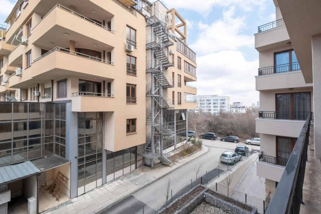 Sunny Dream Apartments