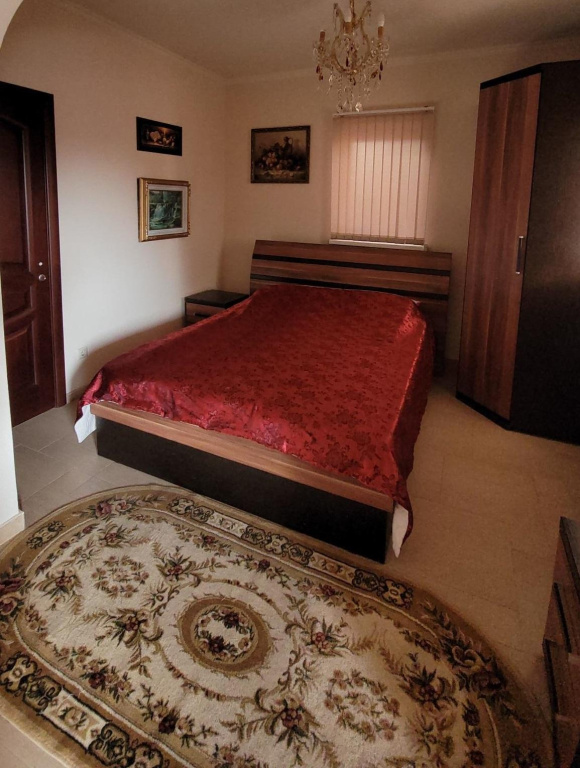 2 Bedrooms Attic Apartment