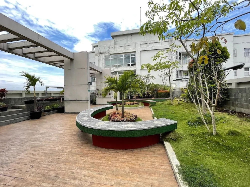 Cheerful And Homey 2Br Apartment At Parahyangan Residence