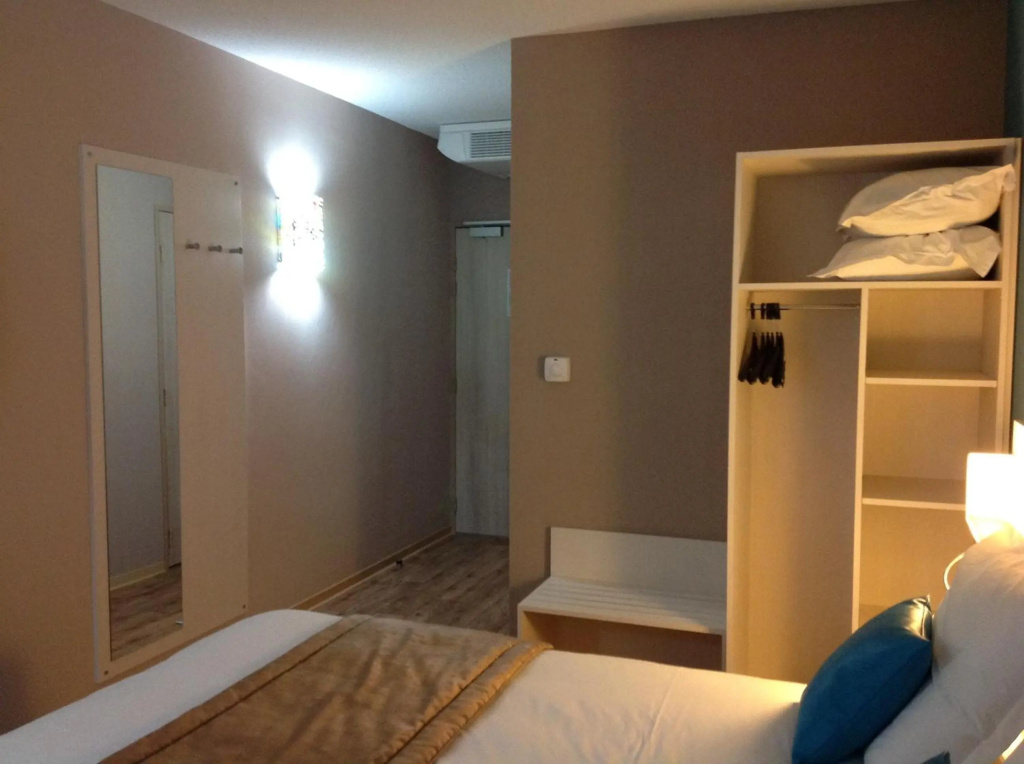 The Originals City, Hotel des Lys, Dreux — 5