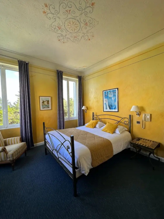 Standard Double room with panoramic view (full double bed)