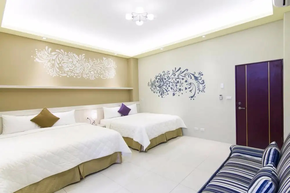 Standard Quadruple Family room