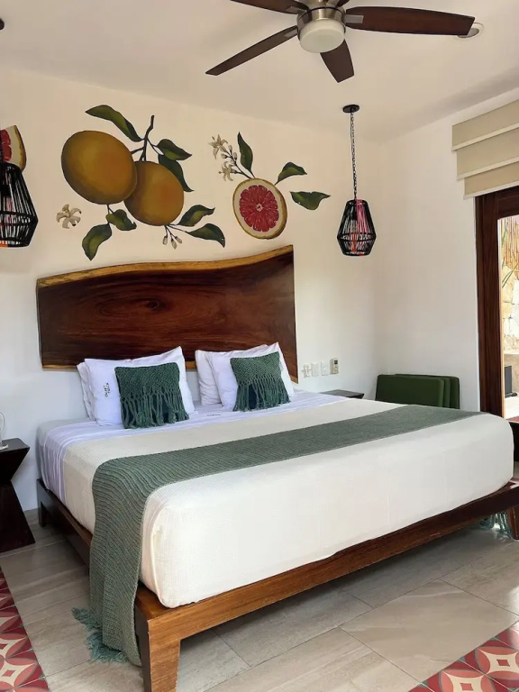 Deluxe Double room with balcony (full double bed)