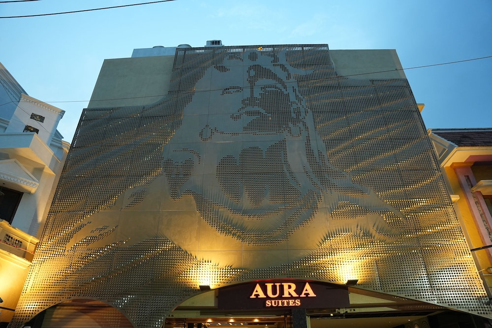 Aura Suites