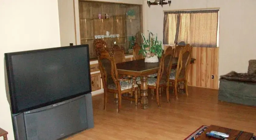 Pelican Landing Holiday Home - Photo 1
