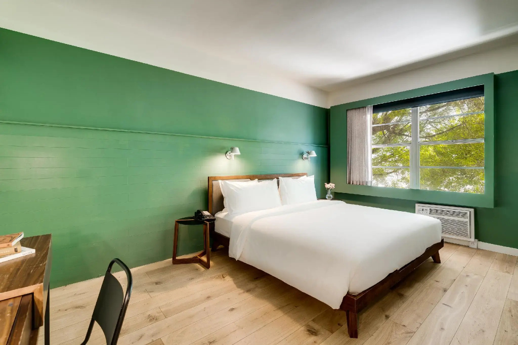 Standard Double room (full double bed)