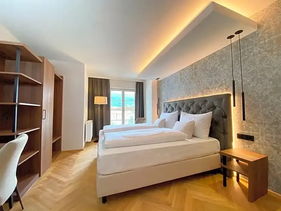 Hotel Schwarzer Adler - Chambres