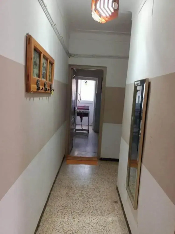 F2 bien équipé en centre-ville de Béjaïa — фото 5