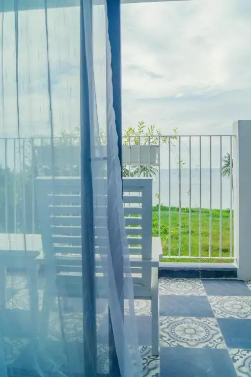 Balcony & Terrace