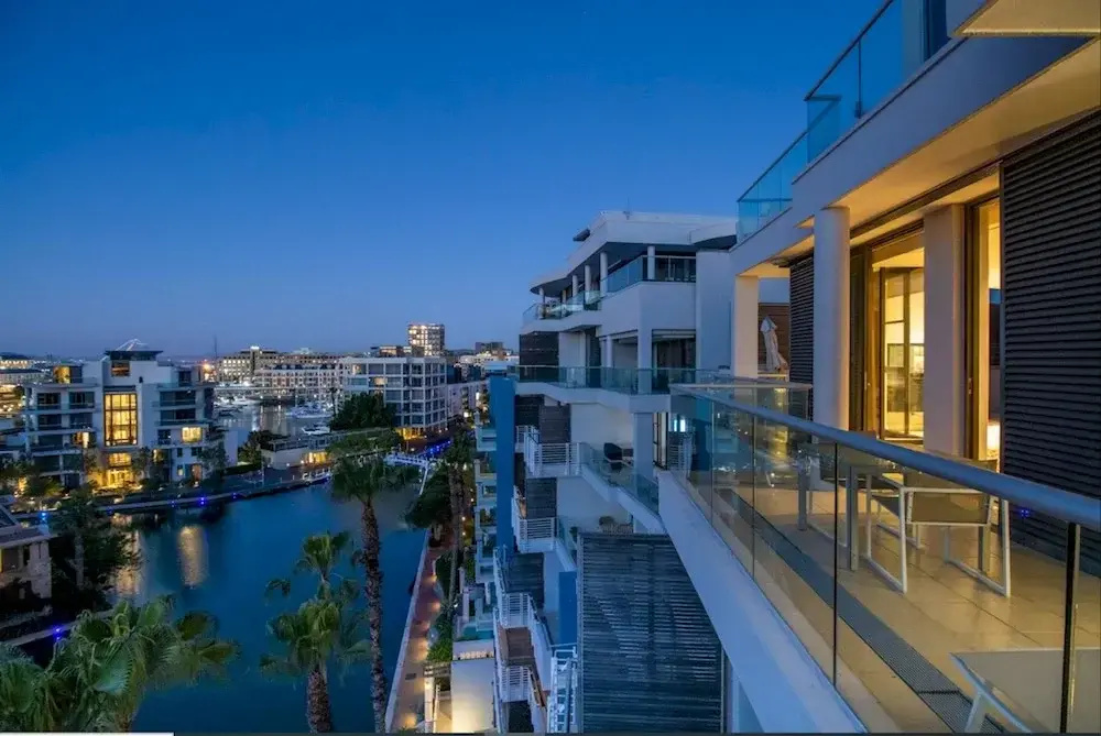 The Canal Three Bedroom Pool Duplex Penthouse - 007