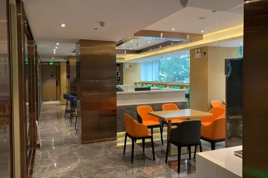 Zmax Hotel (Guangzhou Beijing Road Pedestrian Street, Haizhu Square Metro Station) — фото