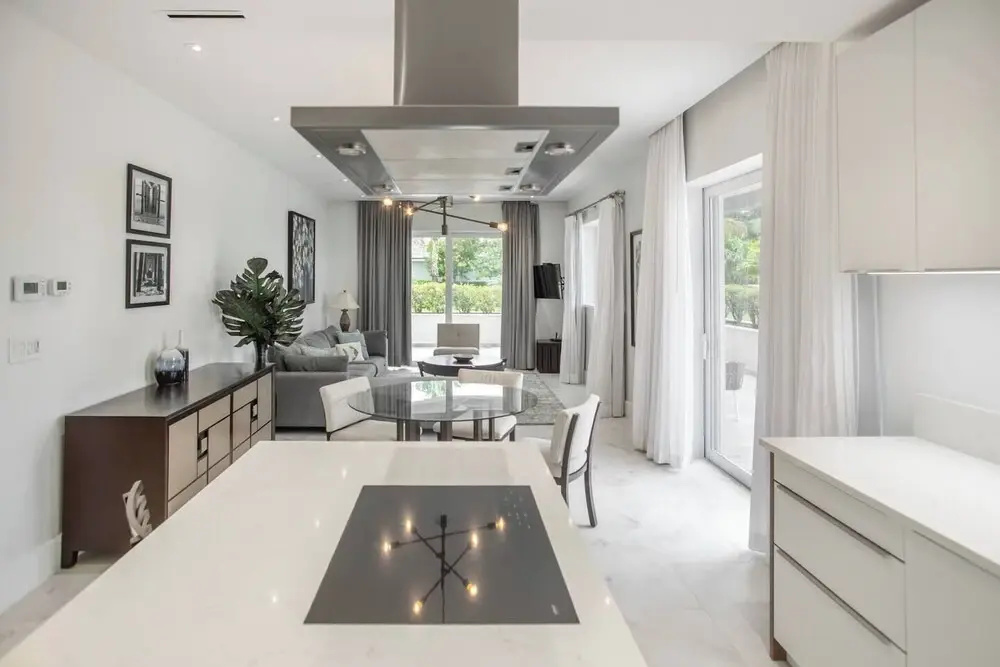 2 Bedrooms Luxury Basement Apartment