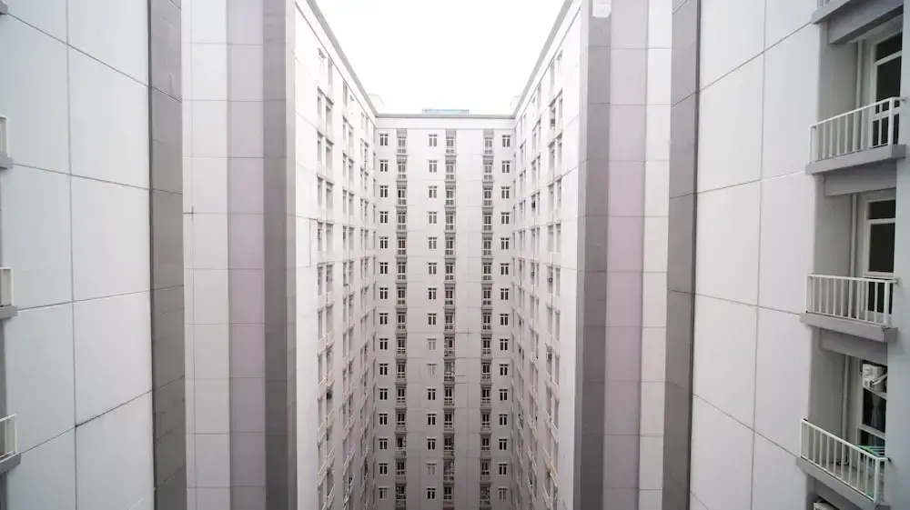 Best Deal And Homey 2Br At Bale Hinggil Apartment